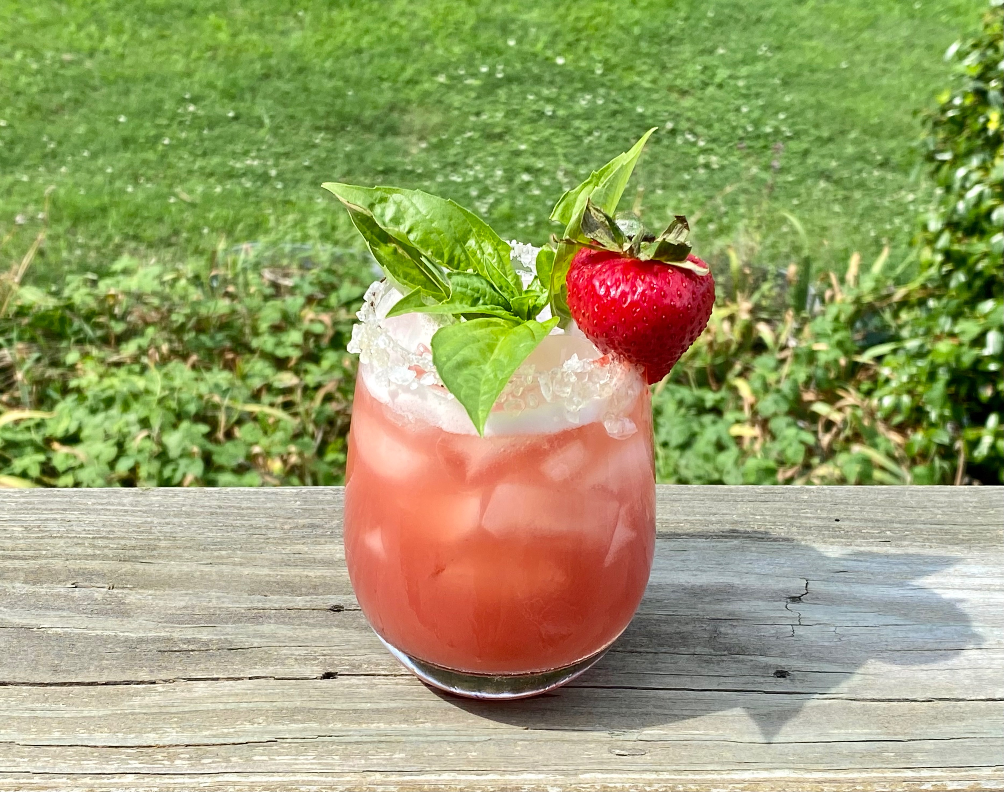 Strawberry basil margarita cocktail recipe